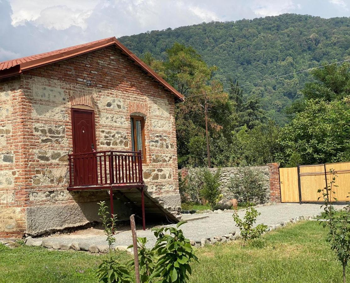 Отель Old House Лагодехи Экстерьер фото