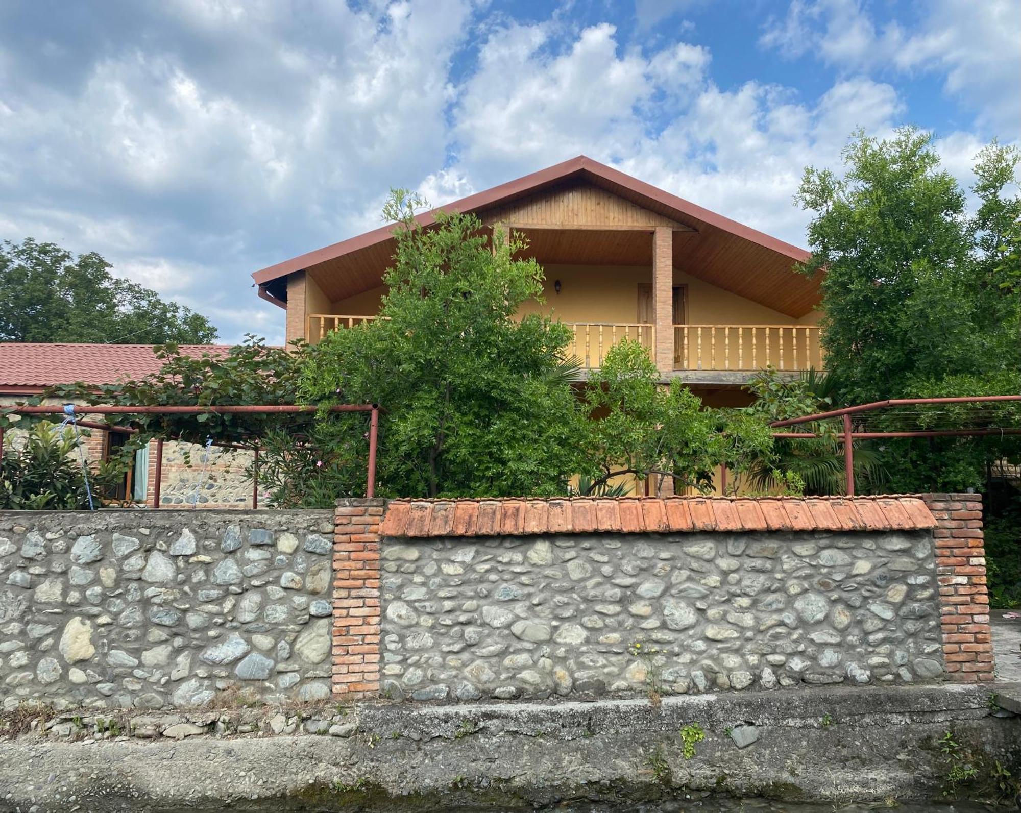 Отель Old House Лагодехи Экстерьер фото