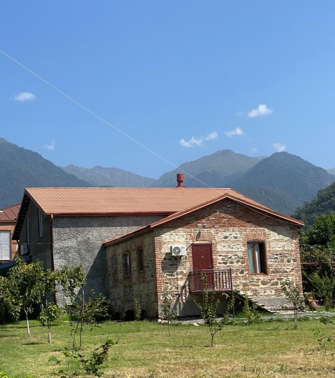 Отель Old House Лагодехи Экстерьер фото
